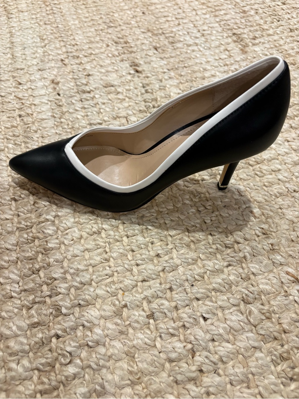 WHBM Black and White Pointed Toe Pump - Women Shoes